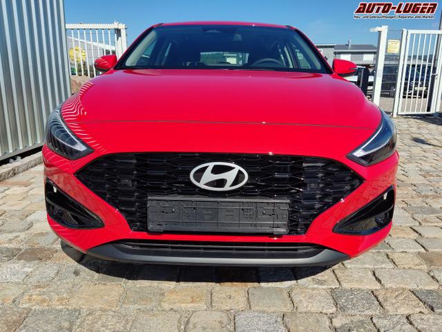 Hyundai / i30 / Rot / / / , Beispielbilder, ggf. teilweise mit Sonderausstattung