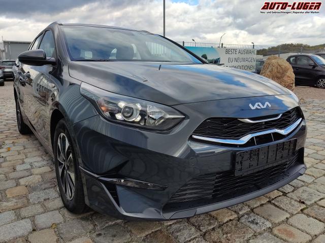 Kia / Ceed / Grau / / / , Beispielbilder, ggf. teilweise mit Sonderausstattung