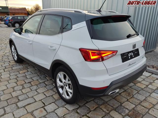 Seat / Arona / Weiß / / / 