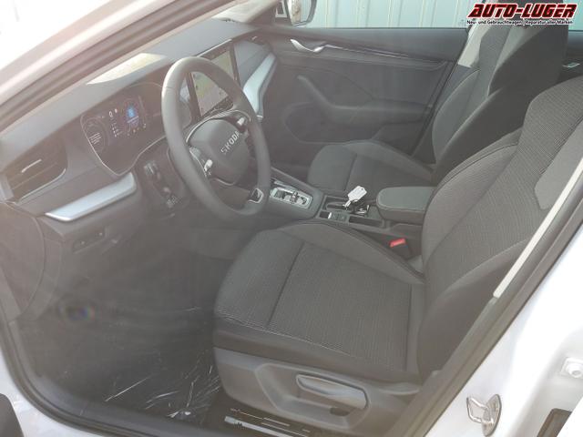 Skoda / Octavia Combi / Weiß / / / , Beispielbilder, ggf. teilweise mit Sonderausstattung