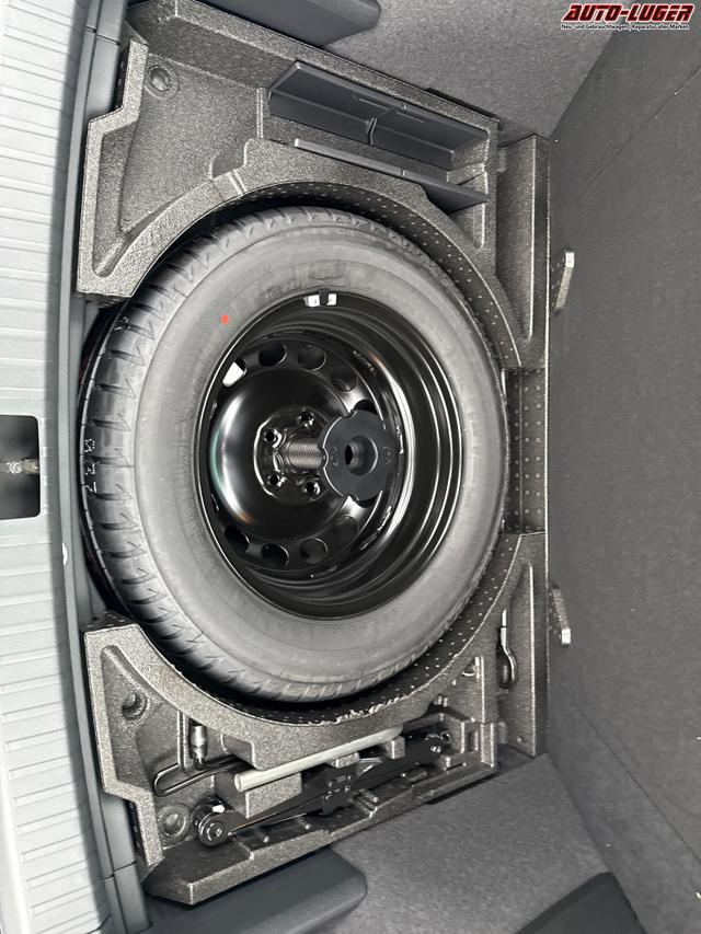 Skoda / Karoq / Grau / / / , Beispielbilder, ggf. teilweise mit Sonderausstattung