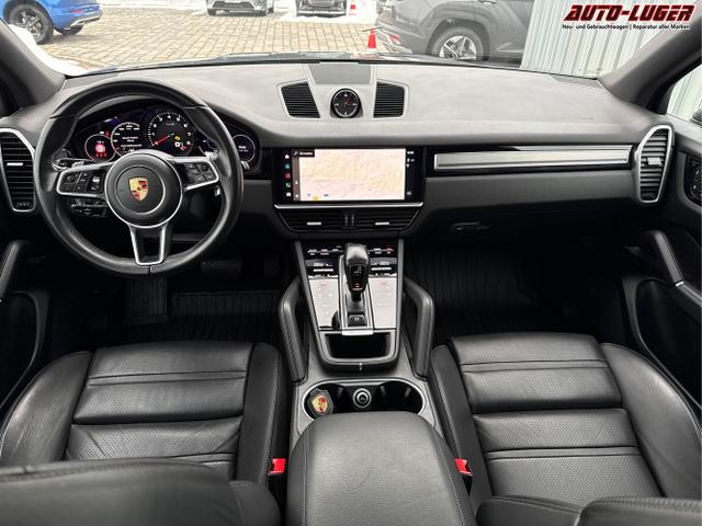 Porsche / Cayenne / Schwarz / / / 