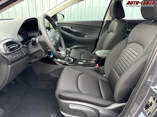 Hyundai / i30 / Grau / / / 