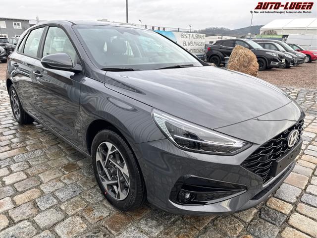 Hyundai / i30 / Grau / / / 