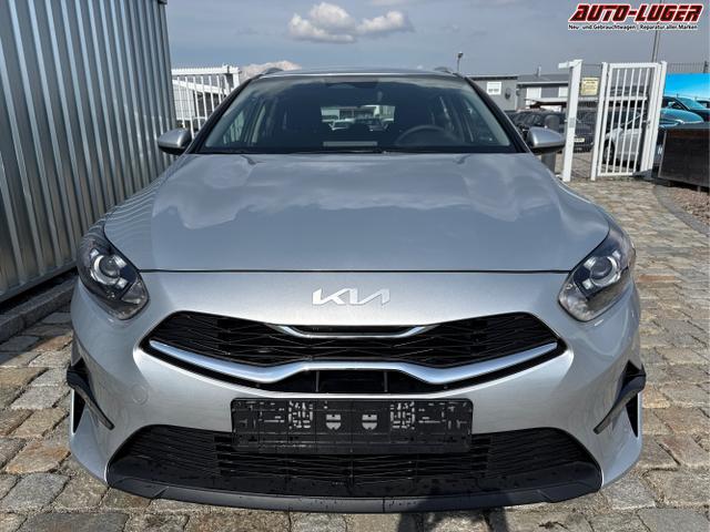 Kia / Ceed / Silber / / / , Beispielbilder, ggf. teilweise mit Sonderausstattung