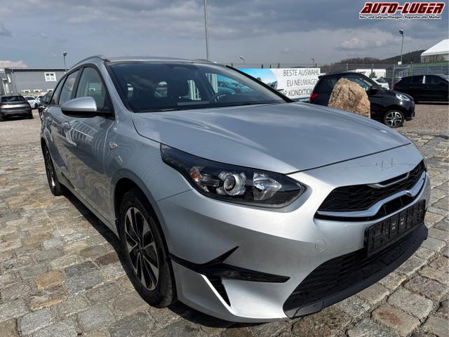 Kia / Ceed / Silber / / / , Beispielbilder, ggf. teilweise mit Sonderausstattung