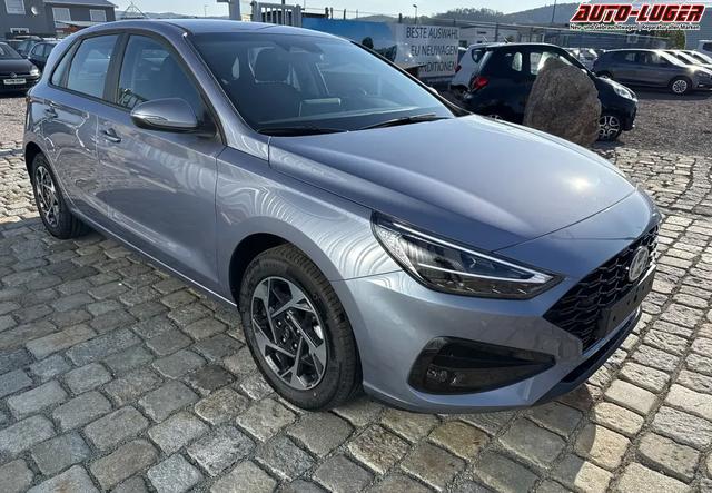 Hyundai i30 GO! 1.5 DPI 97 PS 6-Gang-Schaltgetriebe-Winterpaket-AutoHold-LED-RDKS-AppleCarPlay & AndroidAuto-NAVI-16"-sofort 