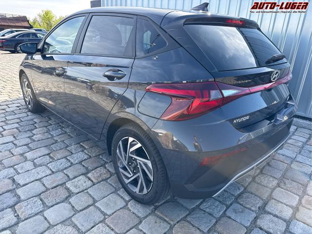 Hyundai / i20 / Grau / / / 