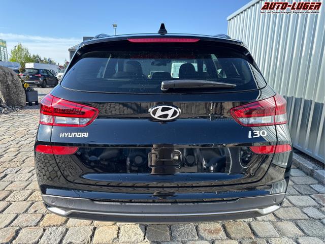 Hyundai / i30 Kombi / Schwarz / / / , Beispielbilder, ggf. teilweise mit Sonderausstattung