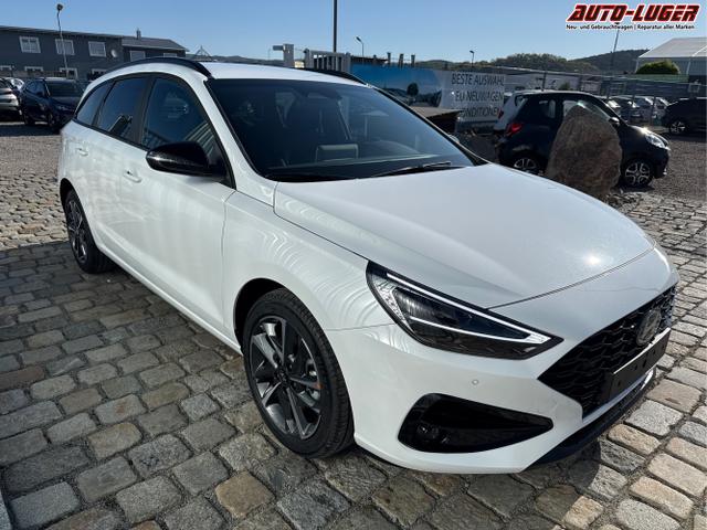 Hyundai / i30 Kombi / Wei&szlig; / / / , Beispielbilder, ggf. teilweise mit Sonderausstattung