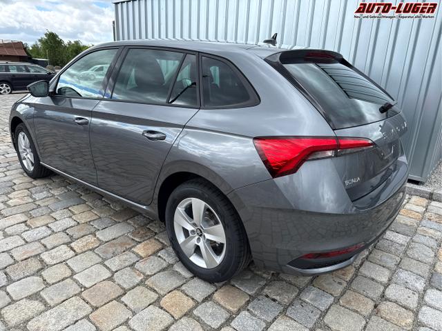 Skoda / Scala / Grau / / / 