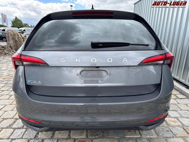 Skoda / Scala / Grau / / / 