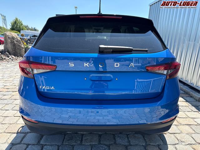 Skoda / Fabia / Blau / / / , Beispielbilder, ggf. teilweise mit Sonderausstattung