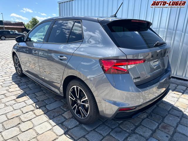 Skoda / Fabia / Grau / / / 