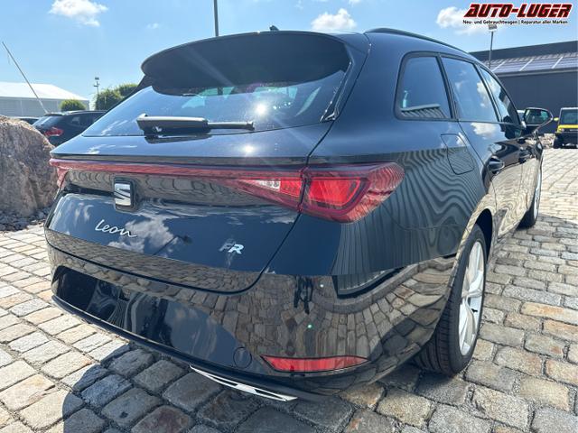Seat / Leon Sportstourer / Schwarz / / / 