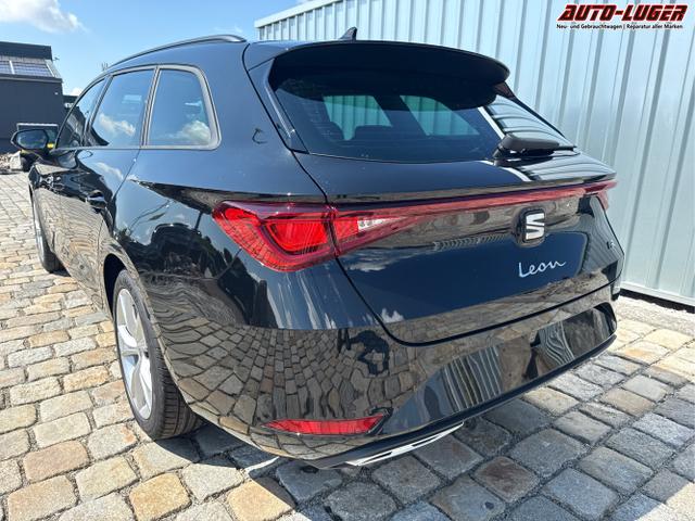 Seat / Leon Sportstourer / Schwarz / / / 