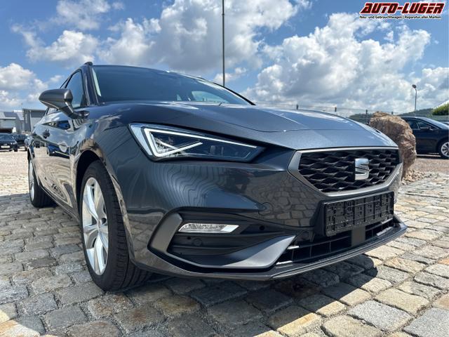 Seat / Leon Sportstourer / Grau / / / 