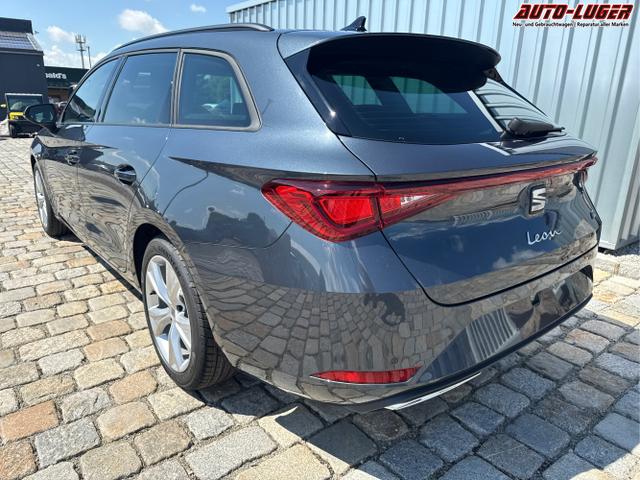 Seat / Leon Sportstourer / Grau / / / 