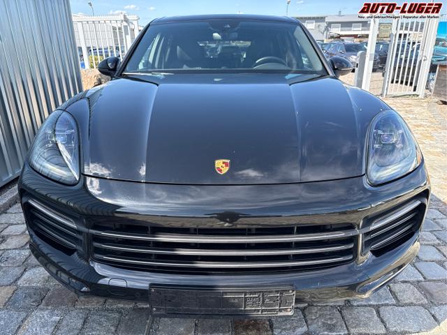 Porsche / Cayenne / Schwarz / / / 