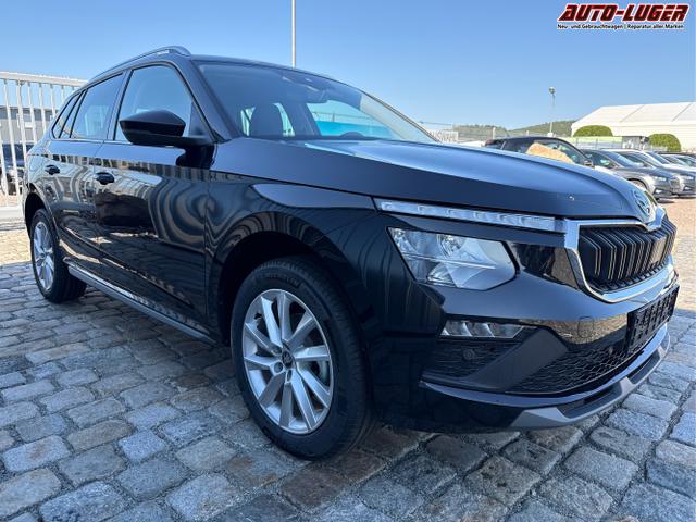 Skoda / Kamiq / Schwarz / / / 130 Jahre Premium Edition 1.5 TSI 150 PS DSG Anh&auml;ngerkupplung-AppleCarPlay-AndroidAuto-Winterpaket-Alcantara-DAB-Tempomat-Totwinkelassist-Kamera-SunSet-el.Heckklappe-17''Alu, Beispielbilder, ggf. teilweise mit Sonderausstattung