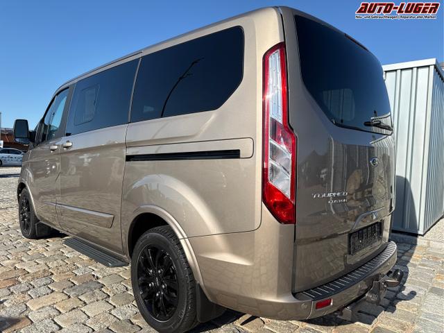 Ford / Tourneo Custom / Silber / / / 