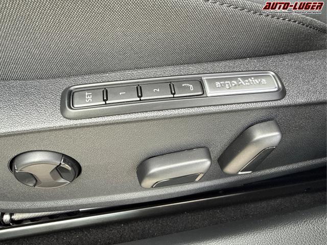 Volkswagen / Golf / Grau / / / , Beispielbilder, ggf. teilweise mit Sonderausstattung