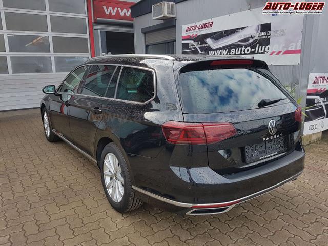 Volkswagen / Passat Variant / Schwarz / / / Passat Variant 2.0 TDI Elegance