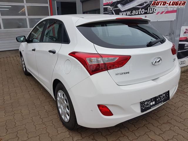 Hyundai / i30 / Weiß / / / i30 1.4 Classic