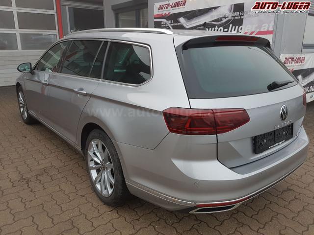 Volkswagen / Passat Variant / Silber / / / Passat Variant 4Motion 2.0 TDI Elegance