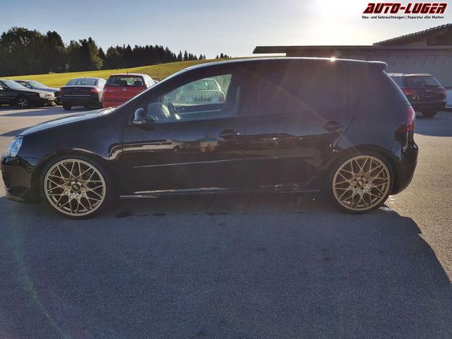 Volkswagen / Golf / Braun / Premium Edition 2,0 dCi / / 