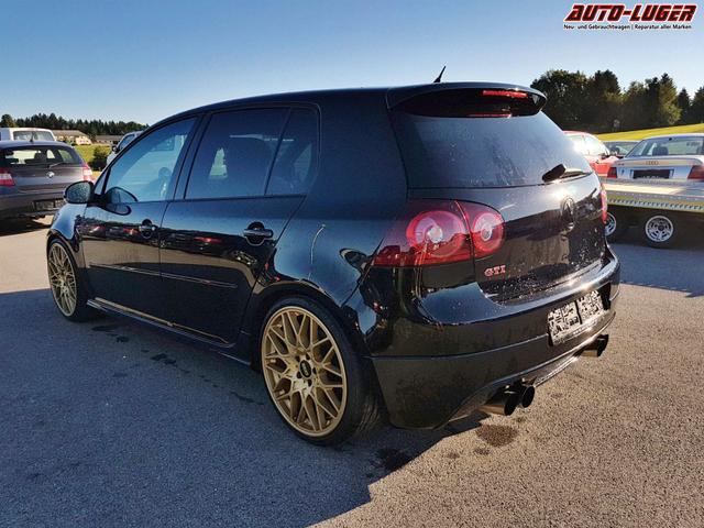 Volkswagen / Golf / Braun / Premium Edition 2,0 dCi / / 