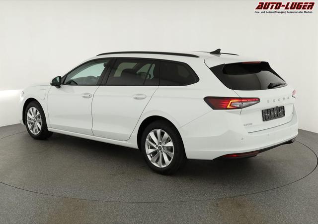 Skoda Superb Combi 1.5 TSI iV 150kW Selection DSG Selection, AHK, Matrix, Side, el. Klappe, Navi 