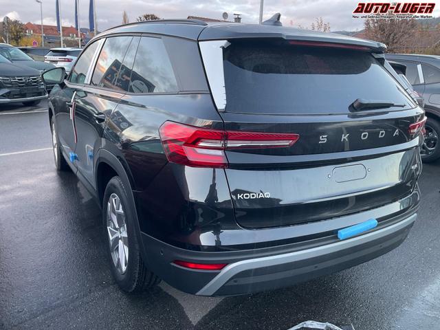Skoda Kodiaq 2.0 TDI 142kW 4x4 Selection DSG Selection, 7-Sitzer, AHK, Navi, Side, el. Klappe, AreaView, ParkAssist 