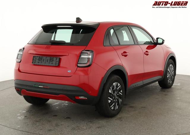 Fiat 600e 115 kW Red 115kWh, LED, APP-Connenct, 1-Hand 