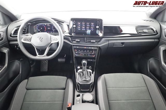 Volkswagen T-Roc Style 1.5 TSI DSG Black Style, AHK, IQ.Light, 19-Zoll, easyOpen, Navi 
