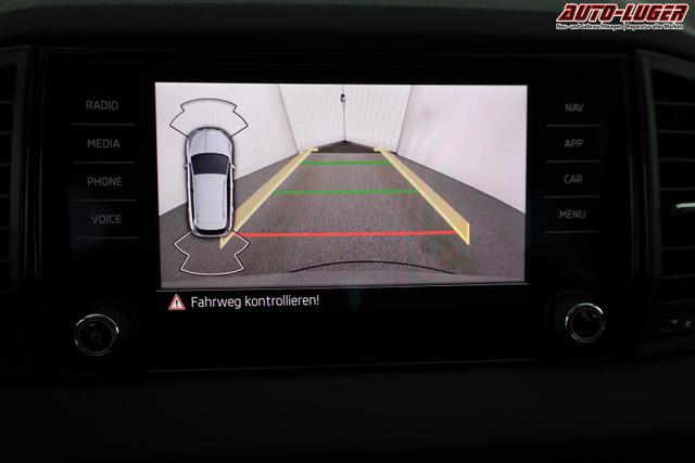 Skoda Karoq Selection 1.5 TSI DSG Selection, AHK, Navi, Kamera, el. Klappe, LED, Winter, sofort 