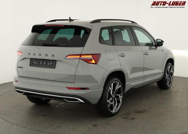 Skoda Karoq Sportline 1.5 TSI DSG Sportline, AHK, Navi, Matrix, Side, el. Klappe, Winter, 5 J.-Garantie, 19-Zoll 