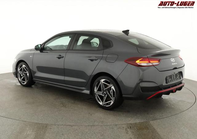 Hyundai i30 N Line 1.5 T-GDI DCT Fastback N-LINE, Navi, 18-Zoll, Kamera, LED, Winter 