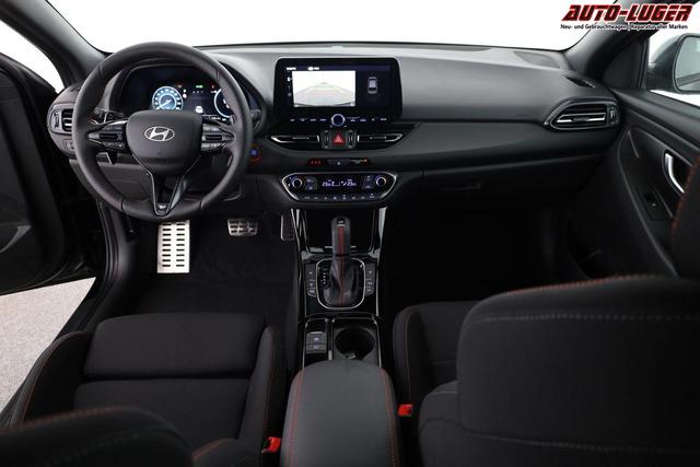 Hyundai i30 N Line 1.5 T-GDI DCT Fastback N-LINE, Navi, 18-Zoll, Kamera, LED, Winter 