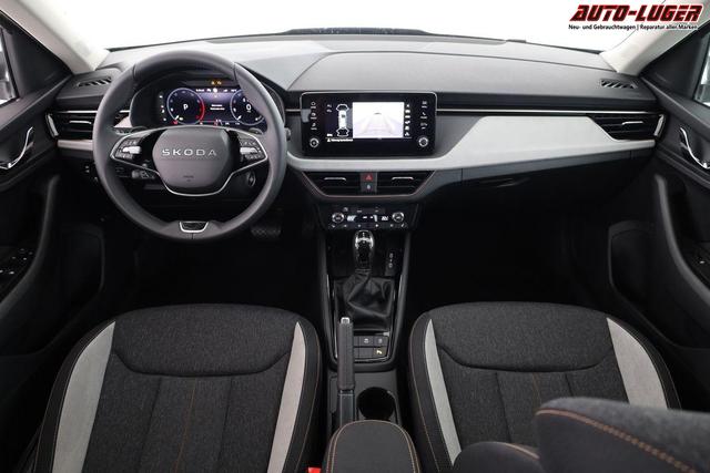 Skoda Kamiq Selection 1.0 TSI DSG 130 Jahre, AHK, LED, Side, ACC, Kamera, el. Klappe, Winter, 17-Zoll 