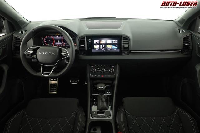 Skoda Karoq Sportline 4x4 2.0 TDI DSG Sportline, Pano, AHK, Navi, Matrix, AreaView, Side, Kamera, el. Klappe, FS-beheizbar, Winter 