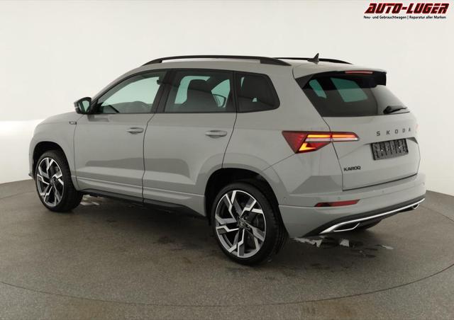 Skoda Karoq Sportline 1.5 TSI DSG Sportline, Pano, AHK, Navi, CANTON, Matrix, AreaView, Side, FS-beheizbar, 19-Zoll 