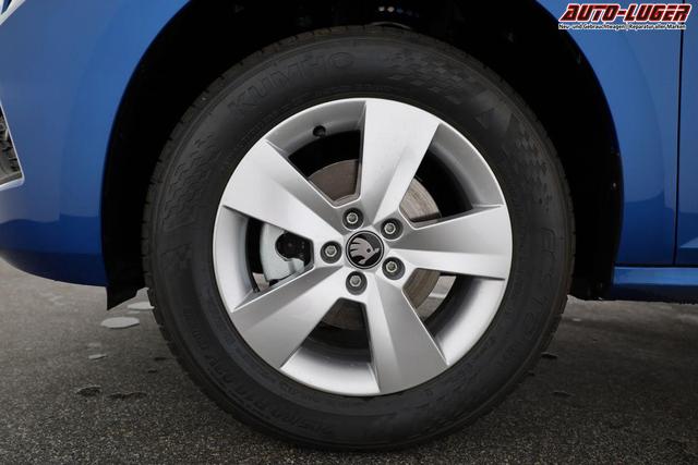 Skoda Kamiq Selection 1.5 TSI DSG Selection, LED, Kamera, Ladeboden, Winter, 16-Zoll 