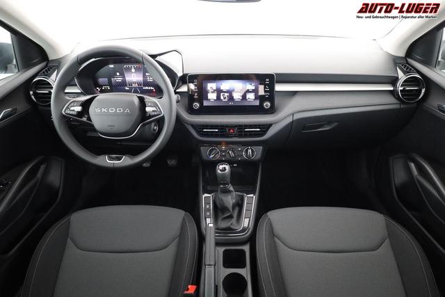 Skoda Fabia Selection 1.0 TSI Selection, AHK, Tempomat, Ladeboden, Park, Winterpaket, SmartLink, 4-J Garantie 
