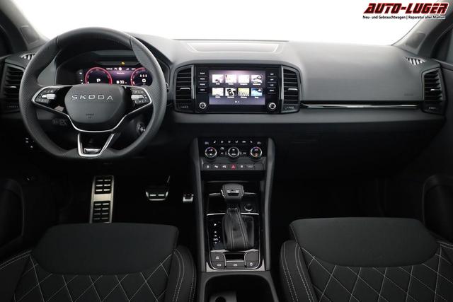 Skoda Karoq Sportline 1.5 TSI DSG Sportline, Pano, AHK, Navi, CANTON, Matrix, AreaView, Side, el. Klappe, FS-beheizbar, 5 J.-Garantie 