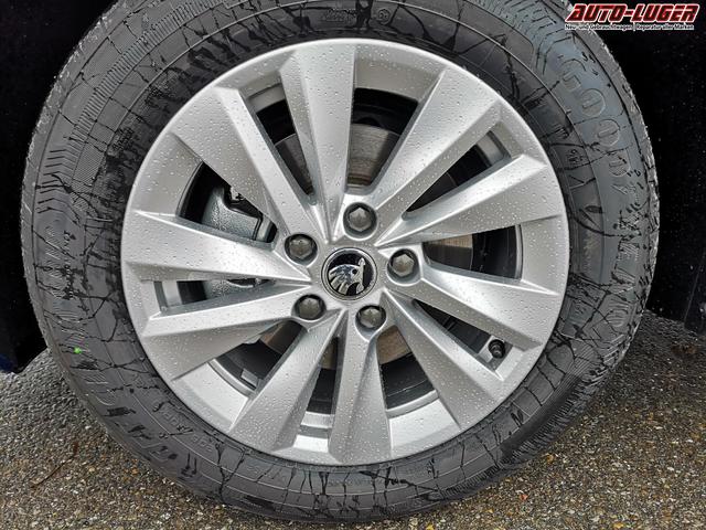 Skoda Octavia Combi 2.0 TDI 110 kW Selection Kombi DSG Navi PDC GV5 el. Hk 