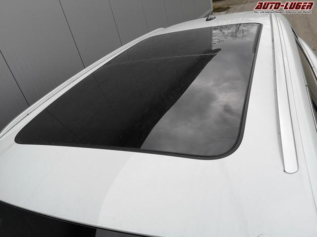 Skoda Superb Combi 2.0 TDI 142kW 4x4 Selection DSG AHK 360 Head Up Pano 