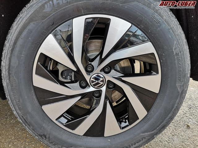 Volkswagen Tiguan 2.0 TDI 110 kW Life LED GV5 AHK ACC Navi 