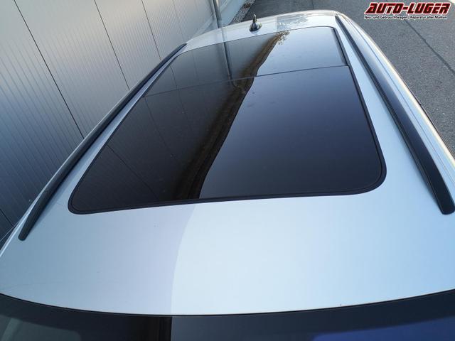 Skoda Octavia Combi 2.0 TSI 195 kW RS Kombi 2.0TSI Pano Matrix Area AHK Sound GV5 