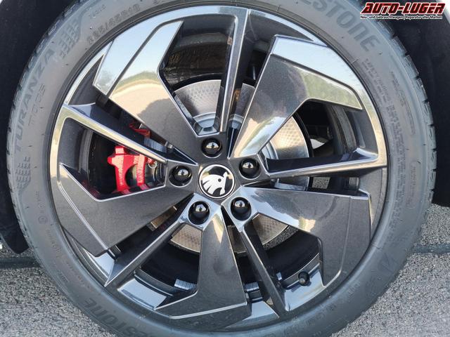 Skoda Octavia Combi 2.0 TSI 195 kW RS Kombi 2.0TSI Pano Matrix Area AHK Sound GV5 